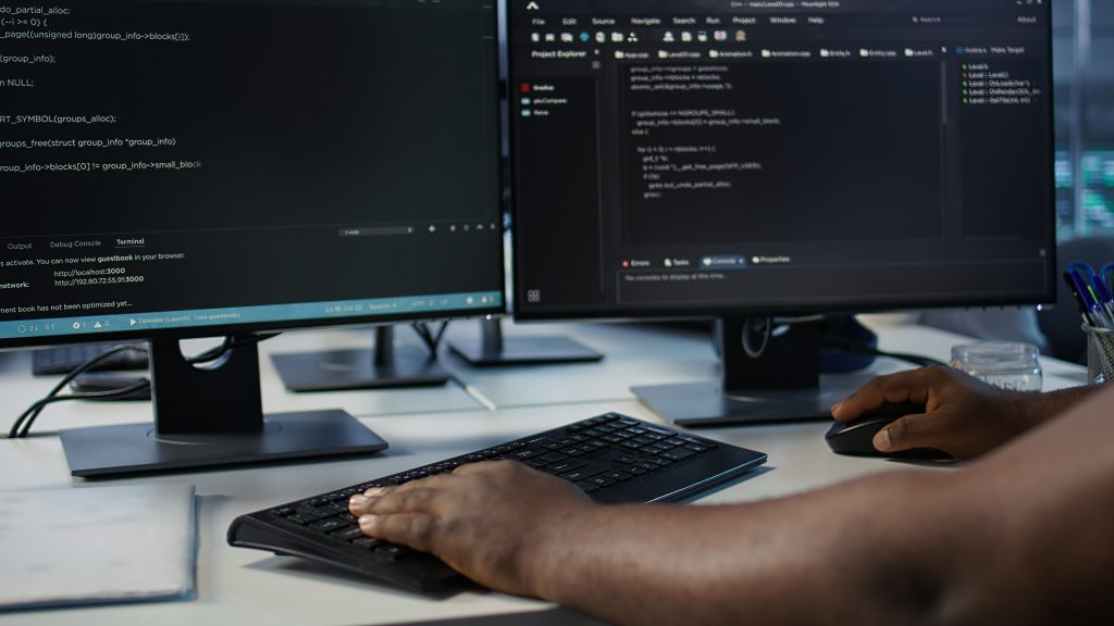 Découvrez les bases de l’intelligence artificielle avec un cours complet et accessible. Comprenez son fonctionnement, ses applications et ses enjeux.